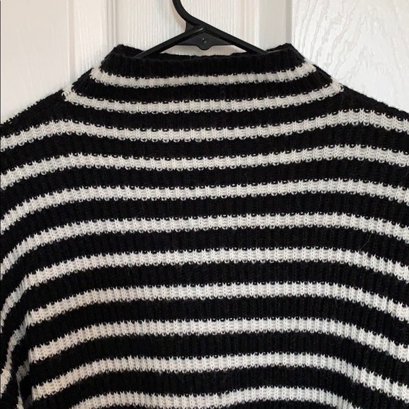 🌿Express Sweater - Picture 2 of 2